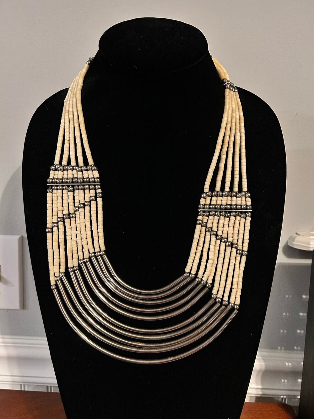 NatVintage Bib Necklace Silver Tone Southwestern Navajo Style Collar Cream